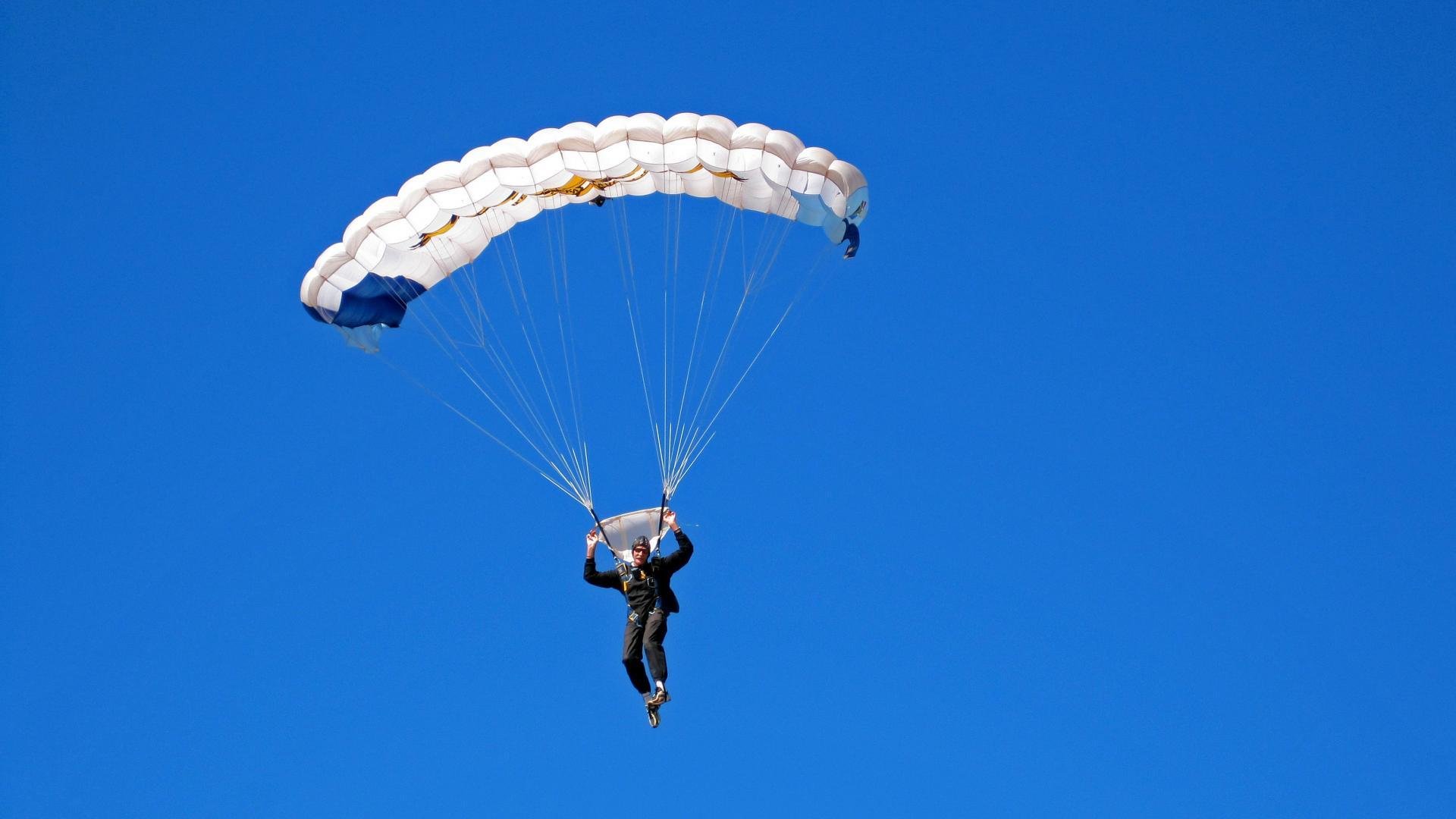 “足球+大健康”产业融合创新,推动全民体育与健康产业深度结合